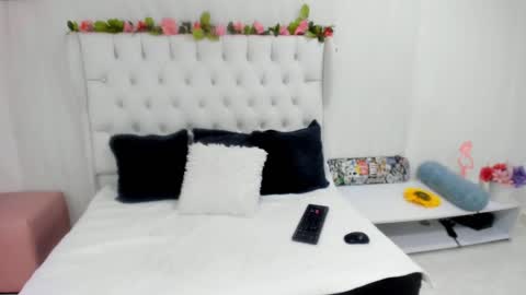 valeria111111 online show from 01/29/25, 07:11