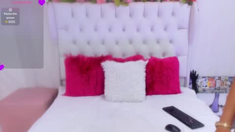 valeria111111 online show from 02/08/25, 07:05