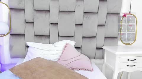   online show from 01/03/25, 02:40