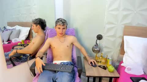 Snapshot of valerius_angel chatting on 06/07/26, 12:48 V A L E R I U S online show from 06/07/26, 12:48