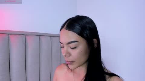 Snapshot of valery__nova chatting on 05/25/26, 03:40 Cris online show from 05/25/26, 03:40