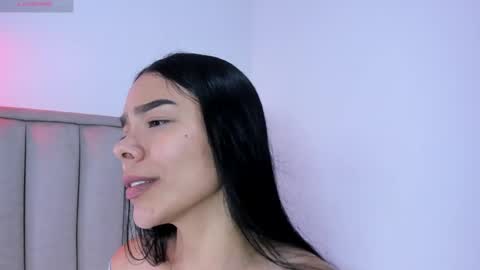 Snapshot of valery__nova chatting on 05/29/26, 04:27 Cris online show from 05/29/26, 04:27