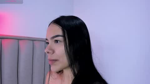 Snapshot of valery__nova chatting on 06/09/26, 02:06 Cris online show from 06/09/26, 02:06
