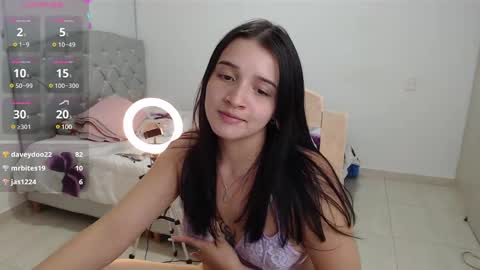 Snapshot of valery_alejo chatting on 12/29/24, 08:11 valeria online show from 12/29/24, 08:11