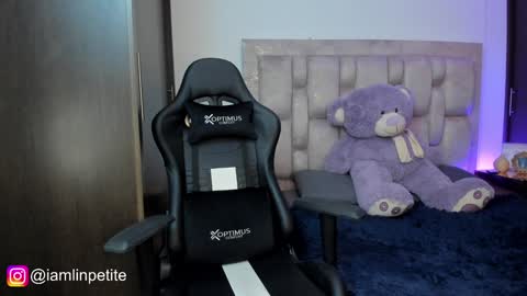  Valery Lin Dupont online show from 01/18/25, 02:47