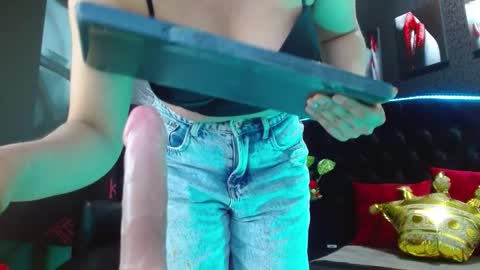 Valeria online show from 12/18/24, 03:11