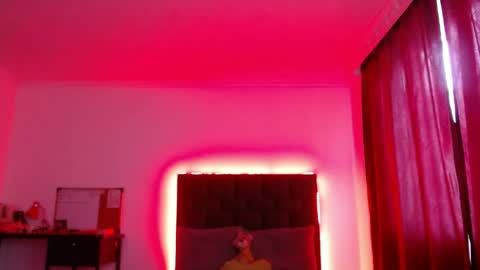 Valeria online show from 04/17/26, 12:08