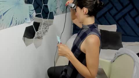 VALERY MORE online show from 10/03/25, 12:46