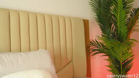 Valery swan1 online show from 04/16/26, 07:31