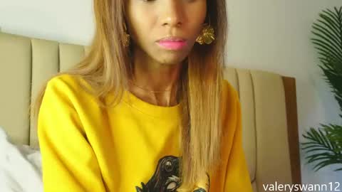 Valery swan1 online show from 04/17/26, 07:22