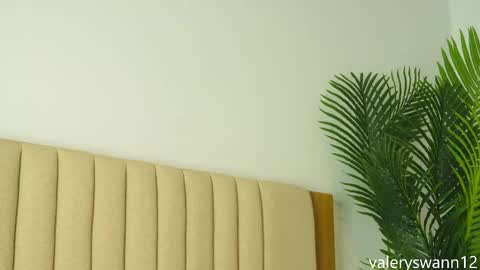 Valery swan1 online show from 04/18/26, 06:39