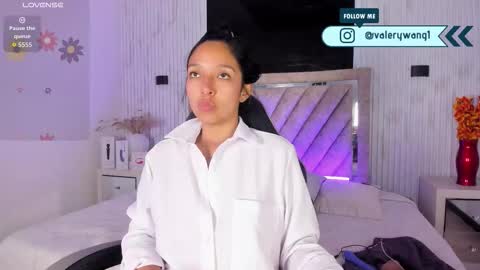 Val online show from 12/22/25, 11:51