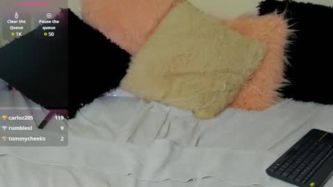 Snapshot of valeryjohanson chatting on 02/20/25, 03:23 Valery online show from 02/20/25, 03:23