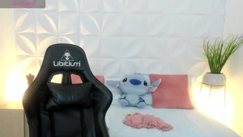 valeryn rosse online show from 11/14/25, 03:05