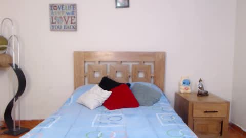 Snapshot of valesantodomingo chatting on 09/12/25, 10:10 Sofia online show from 09/12/25, 10:10