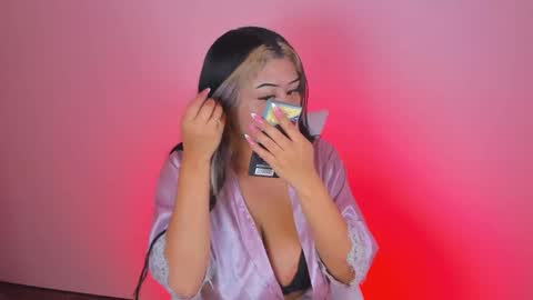 Snapshot of valeska__v chatting on 10/07/25, 02:53 your loveee online show from 10/07/25, 02:53