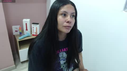 Snapshot of valevicious chatting on 05/20/26, 12:55 valevicious online show from 05/20/26, 12:55