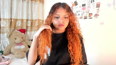 Snapshot of valientegirl_ chatting on 01/31/25, 05:40 VALIENTE online show from 01/31/25, 05:40