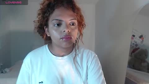 VALIENTE  online show from 12/01/25, 12:15