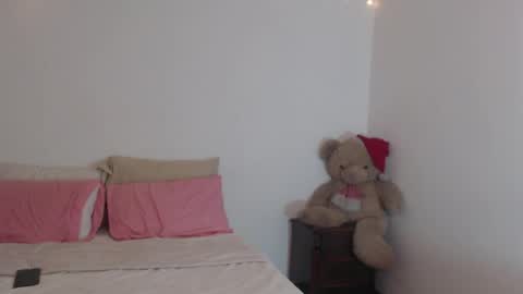 VALIENTE  online show from 04/16/26, 12:22