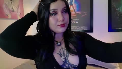 Snapshot of valkiria_moore chatting on 05/19/26, 11:22 Valkiria moore online show from 05/19/26, 11:22