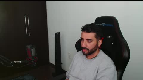 Roberto Carlos online show from 12/13/25, 09:31