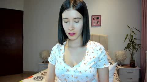 Macarena online show from 12/17/24, 02:23
