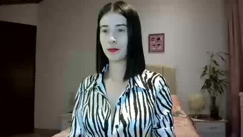 Macarena online show from 09/25/25, 03:54