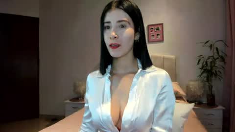 Macarena online show from 06/12/26, 03:38