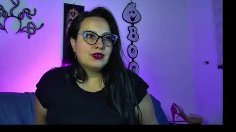 Snapshot of vallery16 chatting on 10/11/25, 05:39 Vallery16 online show from 10/11/25, 05:39