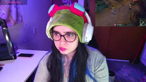 Im Violet online show from 01/23/25, 02:23