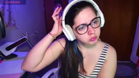 Im Violet online show from 02/05/25, 09:25