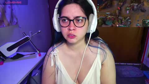 Im Violet online show from 02/08/25, 07:59