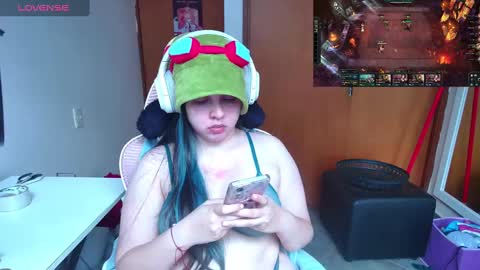 Im Violet online show from 03/10/25, 08:12