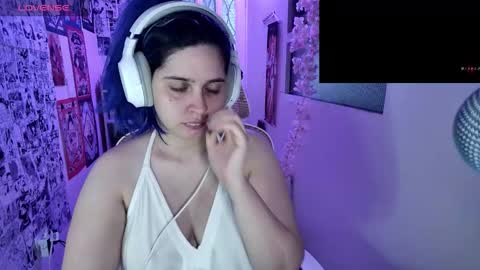 Im Violet online show from 09/12/25, 03:28