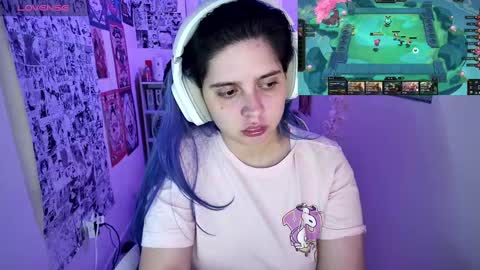 Im Violet online show from 09/28/25, 06:52