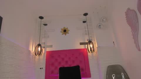 Vallolet Peach  online show from 01/11/25, 11:23