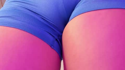 Vallolet Peach  online show from 03/27/26, 12:05