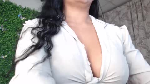 valquiria_sirgun online show from 12/14/25, 10:42