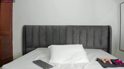 valtira nova online show from 02/09/25, 03:43