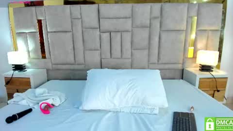 Snapshot of valtira_nova chatting on 06/24/26, 07:24 valtira nova online show from 06/24/26, 07:24