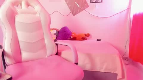 Snapshot of valy_hot chatting on 09/27/25, 03:28 valeria online show from 09/27/25, 03:28