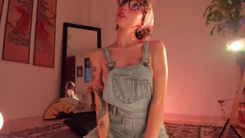      online show from 03/09/25, 11:03