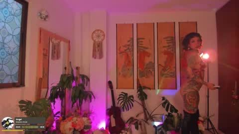      online show from 10/11/25, 09:35