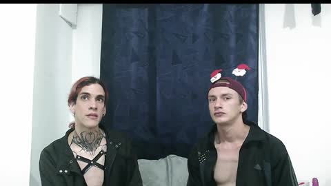 Snapshot of vamp_noah chatting on 12/25/24, 10:27 Vamp Noah and Dan online show from 12/25/24, 10:27