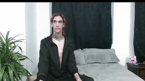 Snapshot of vamp_noah chatting on 01/01/25, 01:15 Vamp Noah and Dan online show from 01/01/25, 01:15