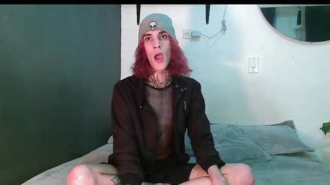 Snapshot of vamp_noah chatting on 02/02/25, 01:45 Vamp Noah and Dan online show from 02/02/25, 01:45