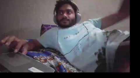 Snapshot of vampire_7 chatting on 10/29/25, 09:55 Robin online show from 10/29/25, 09:55