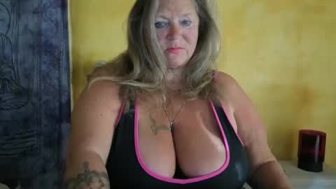 vampwoman online show from 04/01/26, 02:58