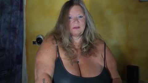 vampwoman online show from 05/16/26, 06:54